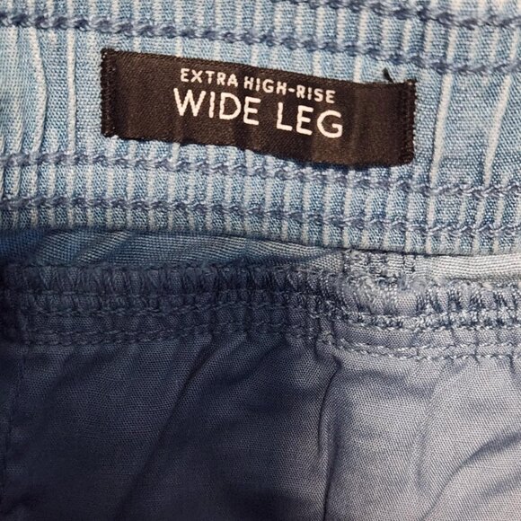 WHBM Light Wash Wide-Leg Extra High-Rise Jeans – Size 8 - Picture 3 of 7